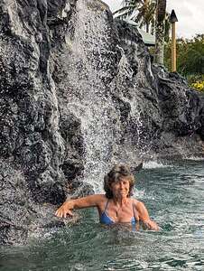 Cliffs at Princeville pool